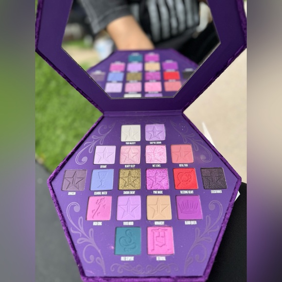 Jeffree Star eyeshadow Blood Lust pallete - Picture 6 of 6